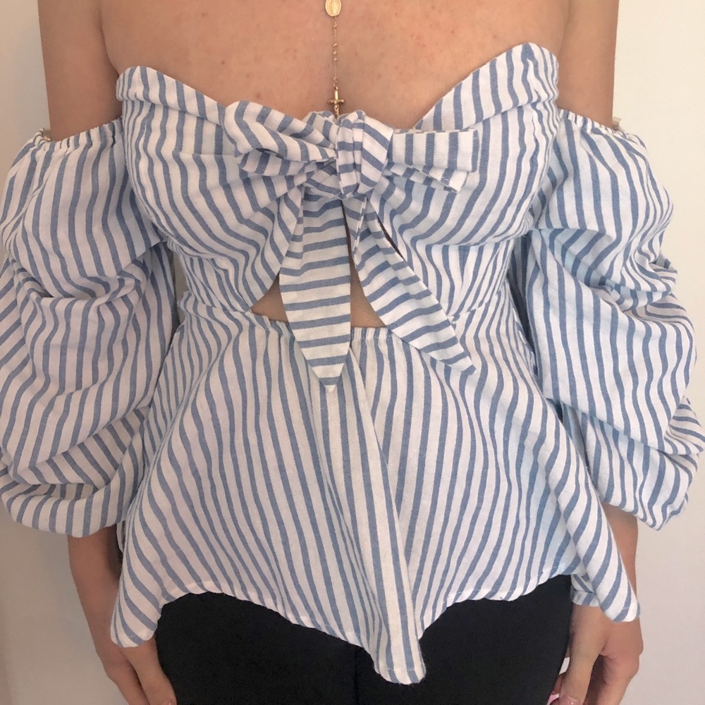 Striped blue and white top